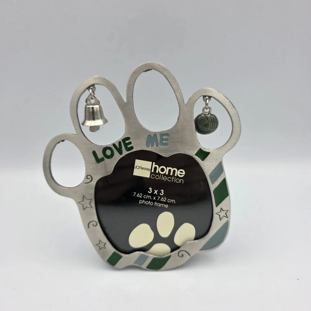 Love Me Engraved Metal Cat Paw Picture Frame Green Letters Bell & Yarn Charms